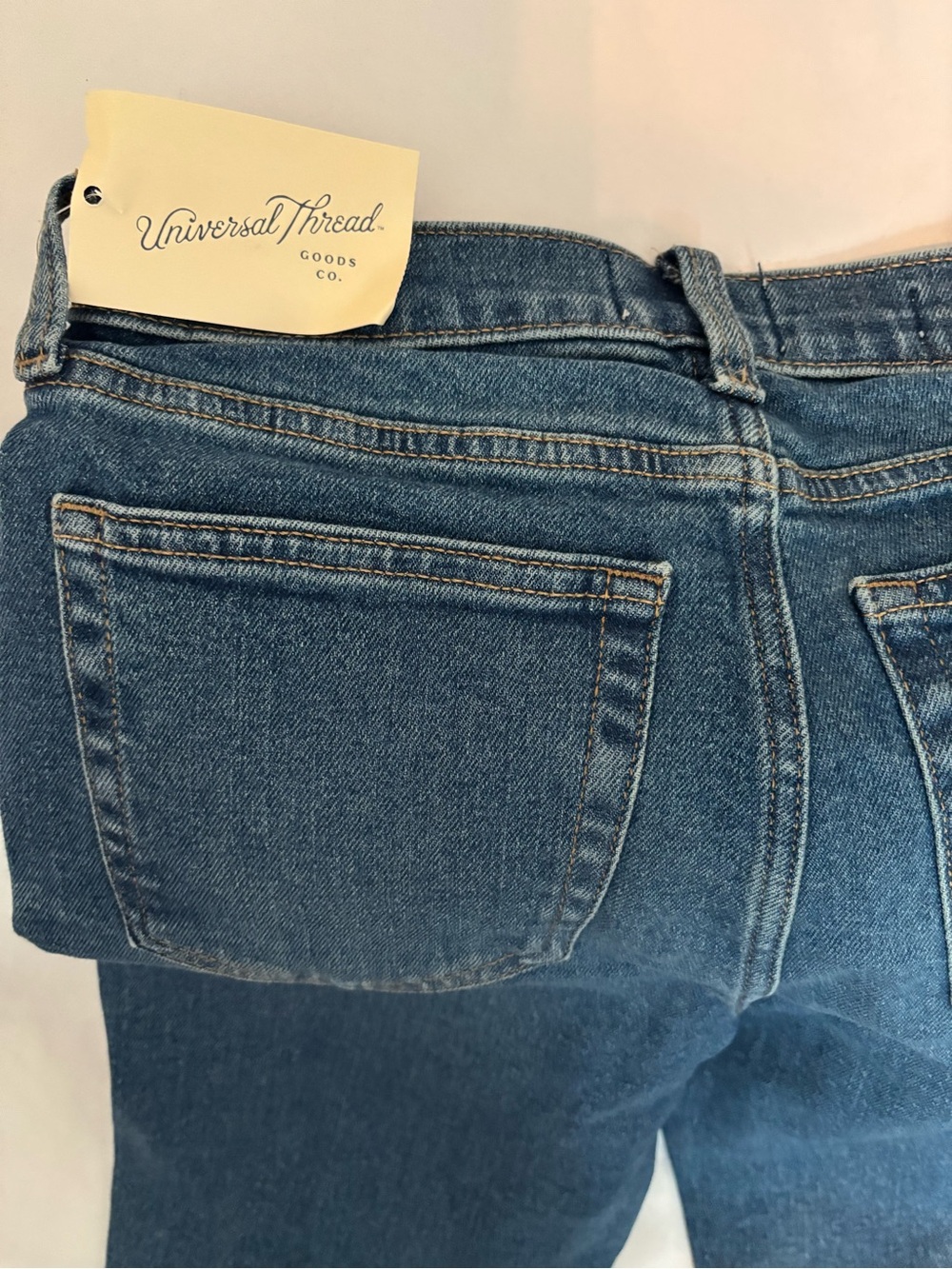 Universal Thread Women's Slim Jeans in Medium Blue Wash - Picture 6 of 7